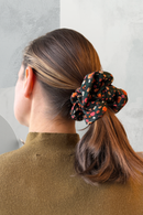 élastique  scrunchie à cheveux avec fleures